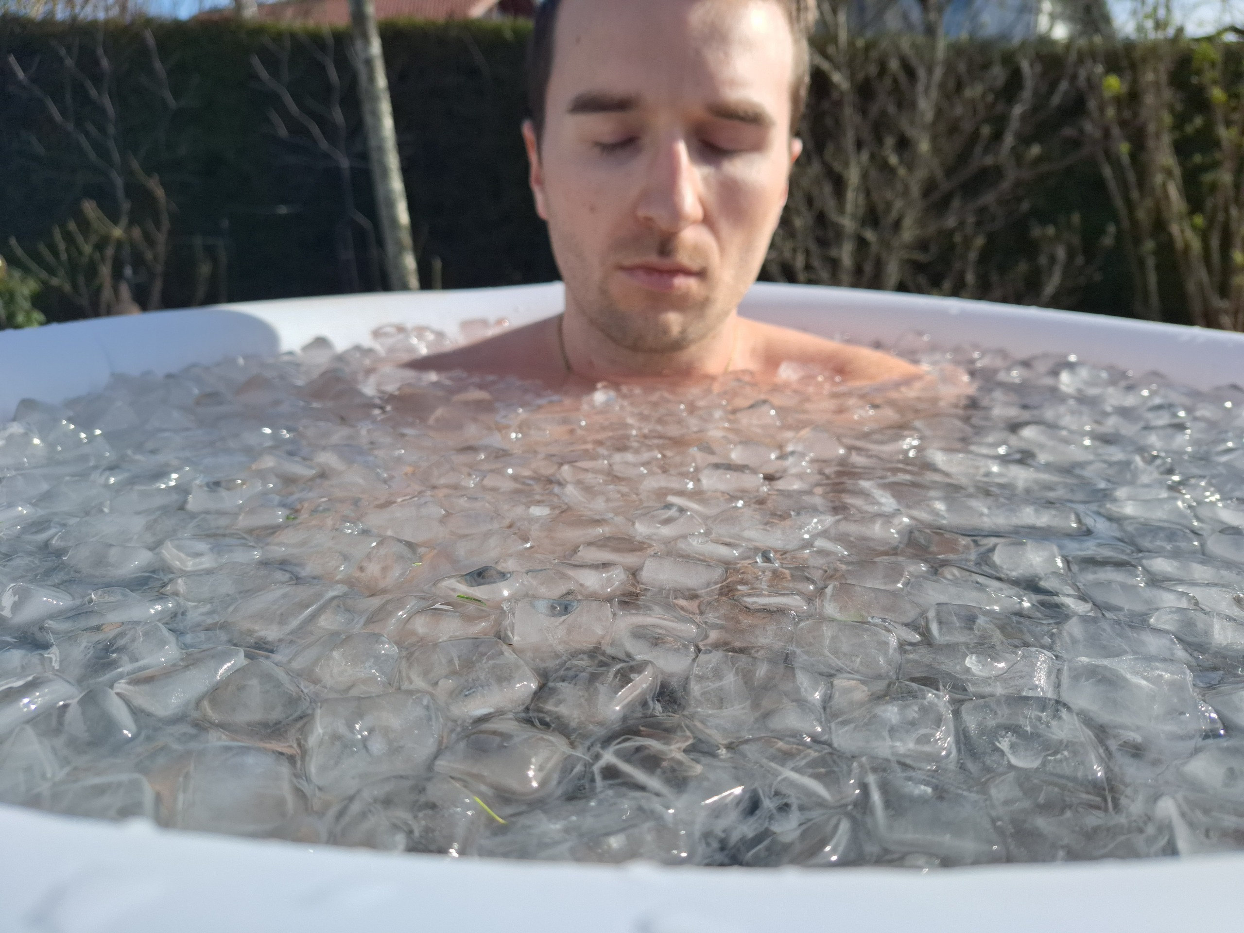 Daniel Nerreter im Eisbad — Kontrolle über körperliche Zustände